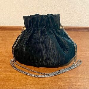 Vintage La Regale Black Textile Evening Bag Chain Strap Gold Metal Kiss Closure